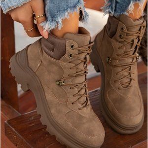 Brown Lace-Up Boots / Mollie - Taupe / Miss Lola